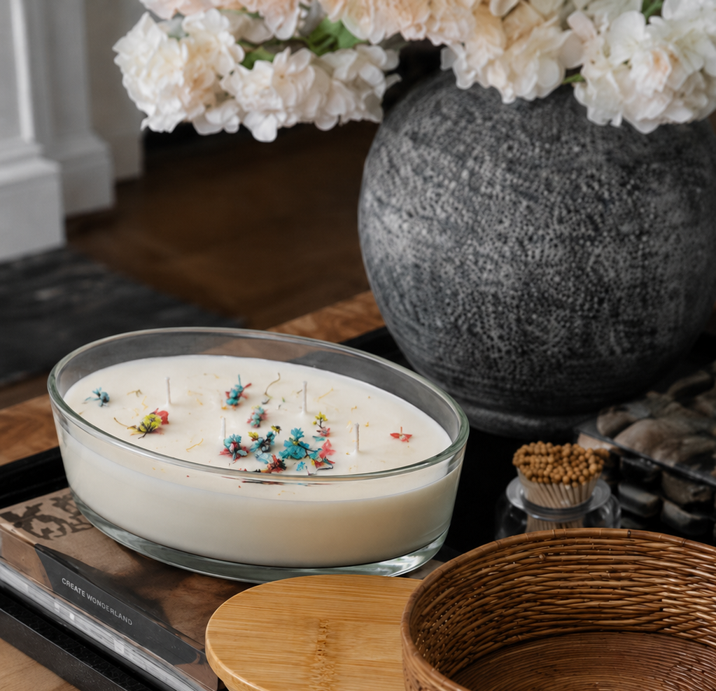 Amora Petals Scented Candle