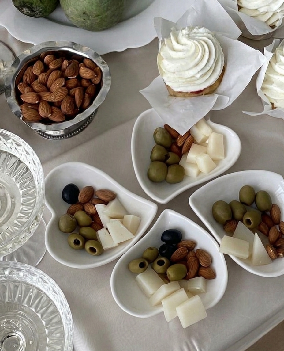The Sweetheart Mini Bowl Set — Set of 6
